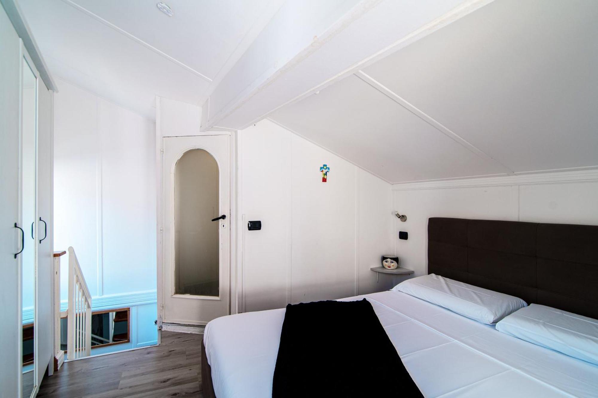 Studio - Split Level