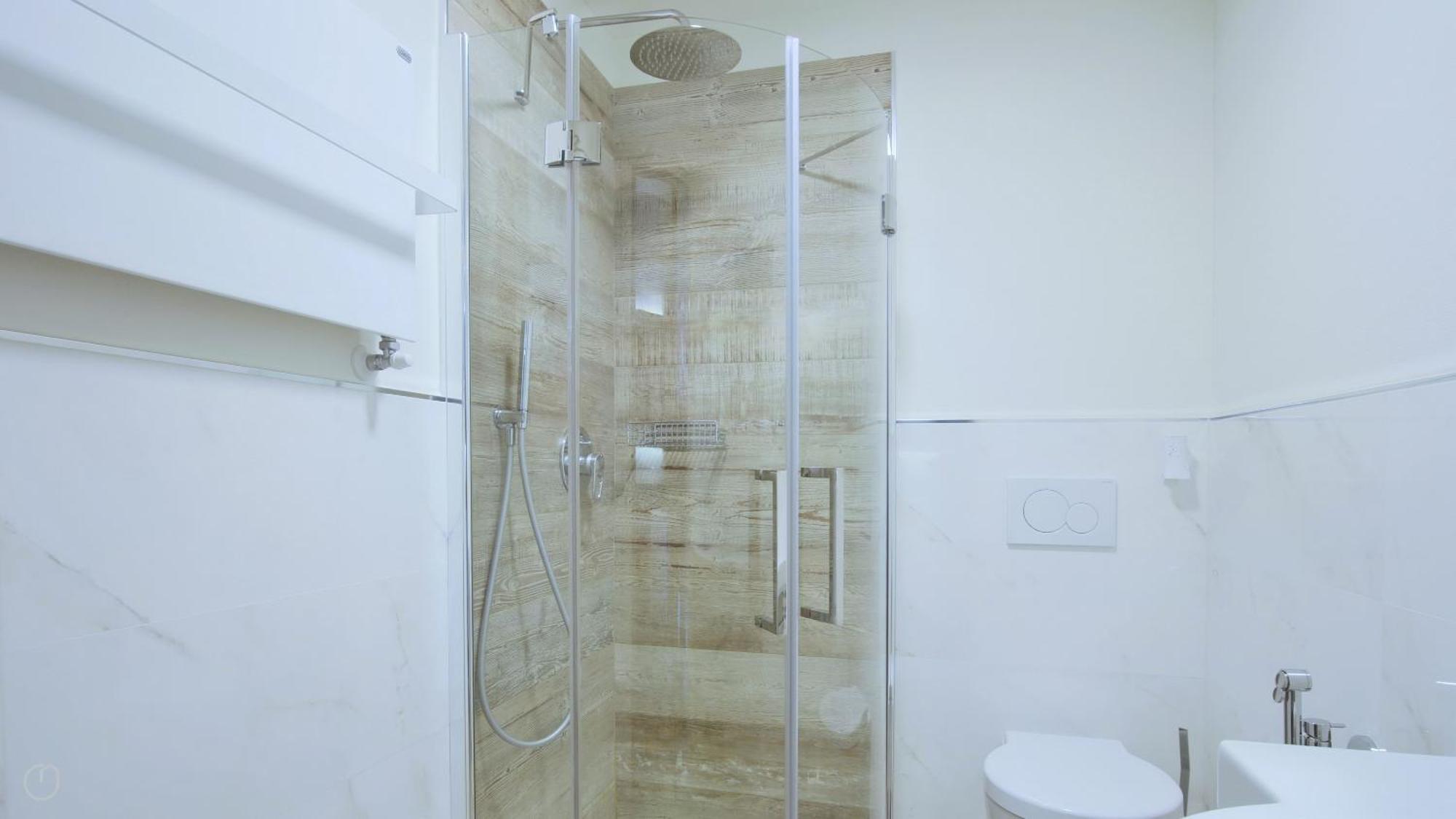 Single Room,1765933232:JPEG