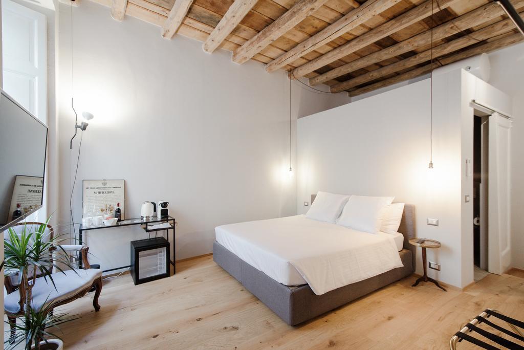 Deluxe Room,447944649:JPEG