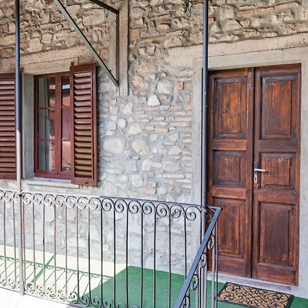 La Corte Rooms And Home Restaurant - Free Parking - 10 Minutes To The Lake And Centre-2